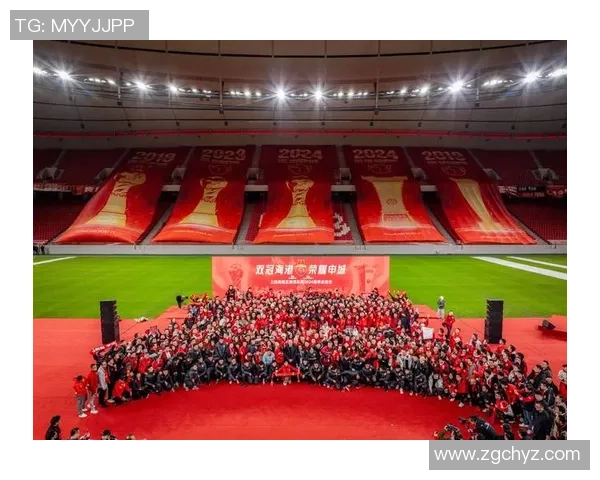 上海足球队逆袭之旅挑战赛特别报道展现团队精神与奋斗历程